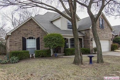 Located in Glade Crossing II with two neighborhood