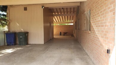 2219 E Montgomery St, Laredo, TX 78043 - photo 3