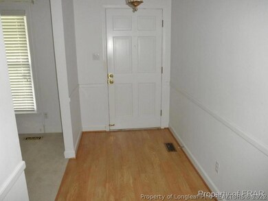 489 Lennox Dr, Fayetteville, NC 28303 - photo 2