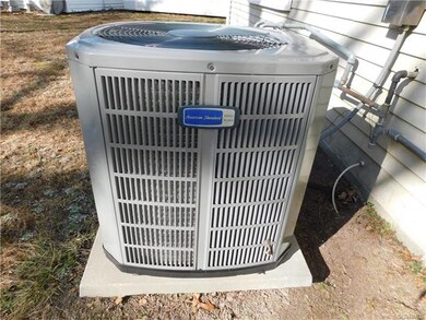 3360 Oakwood Cir, Petersburg, VA 23805 - photo 5