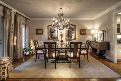 17' X 12' expansive dining room will accommodate those extra table 