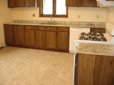 131 Charles St unit 1, Waltham, MA 02453 - photo 2