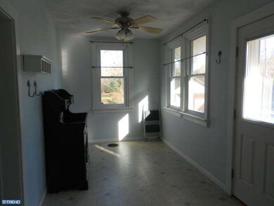 813 Orchard Ave, Southampton, PA 18966 - photo 6