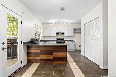 9110 Chinon, San Antonio, TX 78250 - photo 2