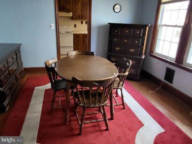 105 Broad St, Saint Georges, DE 19733 - photo 5