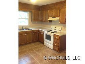 45 Lynwood Cir, Asheville, NC 28806 - photo 2