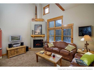 Den/Family/Great Room. Sunny bright Great room off