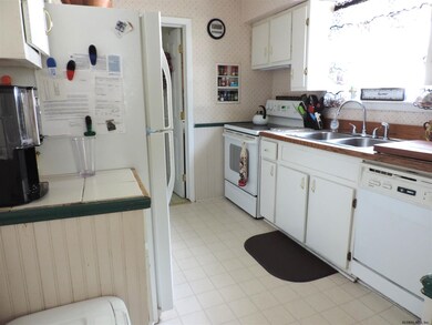 16 Douglas Ave, Glens Falls, NY 12801 - photo 2