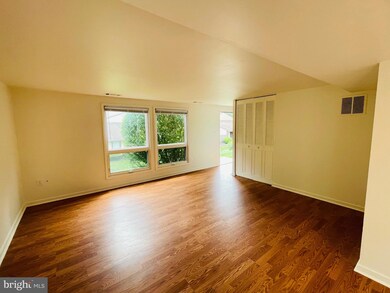 574 West Ct, Glen Burnie, MD 21061 - photo 2