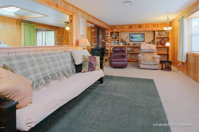5630 Rollo Dr-10.jpg