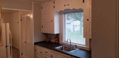 502 Avondale Ave, Marion, OH 43302 - photo 2