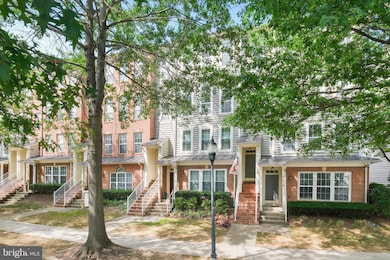 719b Main St unit 719-B, Gaithersburg, MD 20878 - photo 2