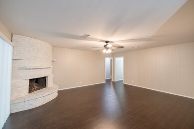 1511 Highland Dr, Alvin, TX 77511 - photo 5