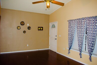 621 Villa Victoria Dr, El Paso, TX 79928 - photo 3
