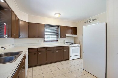 7 Walnut Pkwy, Crown Point, IN 46307 - photo 5