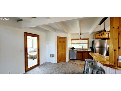 unlisted-address, Bend, OR 97702 - photo 5