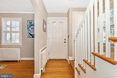 13 Hutton St, Gaithersburg, MD 20877 - photo 2