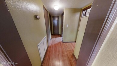 237-E-21St-1-06042021_173329