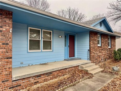 1312 Thornton Ave, Parsons, KS 67357 - photo 2