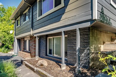 1545 NW 9th St, Bend, OR 97701 - photo 2