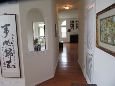 274 Valencia Dr, Monroe Township, NJ 08831 - photo 5