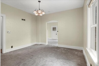 1015 Franklin St, Center Point, IA 52213 - photo 7