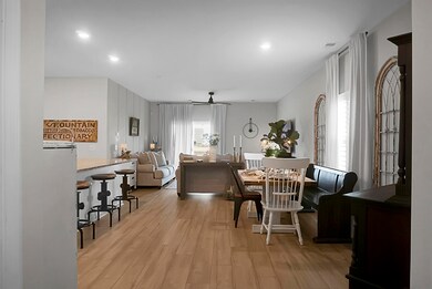 576 Spanish Wells Rd, Summerville, SC 29486 - photo 4