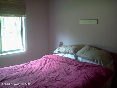 597 Stony Hollow Cir, Tobyhanna, PA 18466 - photo 4