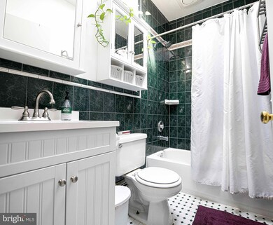 241 S Ellwood Ave, Baltimore, MD 21224 - photo 4