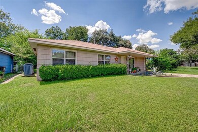 1709 Ronson Rd, Houston, TX 77055 - photo 2