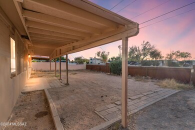 Enclosed Front Patio.