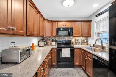 465 Walton St, Strasburg, VA 22657 - photo 5