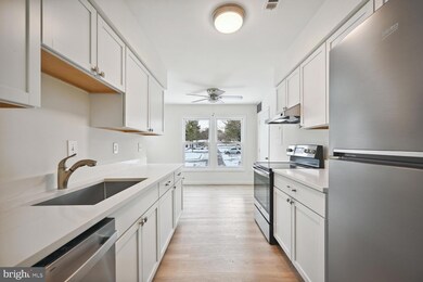 20048 Appledowre Cir, Germantown, MD 20876 - photo 7