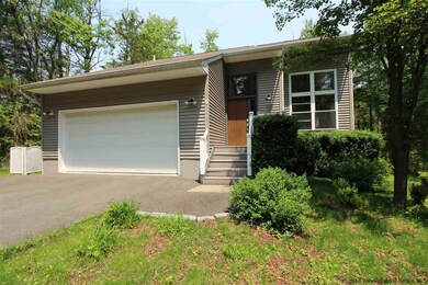 9 Schoolmaster Ct, Athens, NY 12015 - photo 2