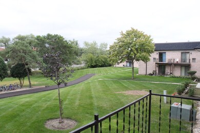 3325 Kirchoff Rd unit 3H, Rolling Meadows, IL 60008 - photo 4