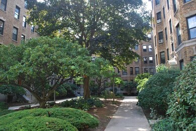 122 Riverway unit 11, Boston, MA 02215 - photo 2