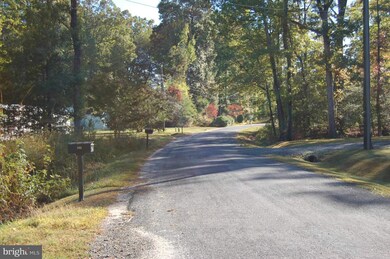 396 Piney Forest Dr, Colonial Beach, VA 22443 - photo 3