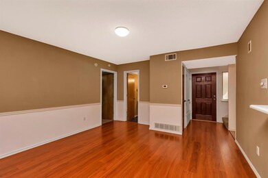 88 Morrow Dr, Bedford, TX 76021 - photo 5