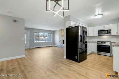 8500 Crystal St, Anchorage, AK 99502 - photo 3