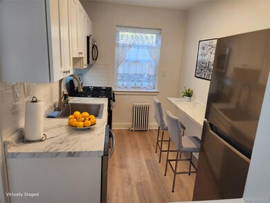 264-37 Langston Ave unit A, Glen Oaks, NY 11005 - photo 6