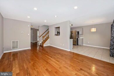 12207 Emerald Way, Germantown, MD 20876 - photo 7