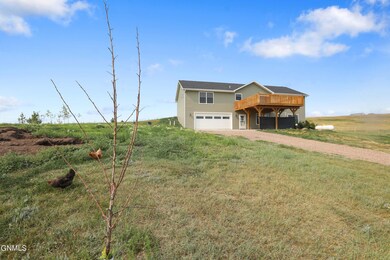 14777 Mortenson St, Williston, ND 58801 - photo 5