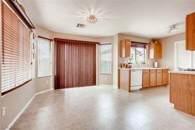 Large dining room off the kitchen, kitchen has gar