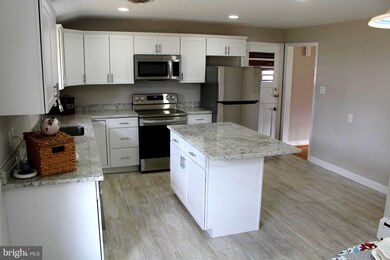 11926 Wesley Dr, Hagerstown, MD 21742 - photo 6