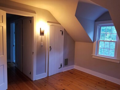 243 Highland Ave, Norwalk, CT 06854 - photo 4