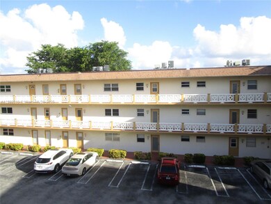 5111 W Oakland Park Blvd unit 305, Lauderdale Lakes, FL 33313 - photo 4