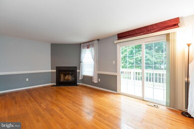 15562 Traverser Ct, Woodbridge, VA 22193 - photo 4