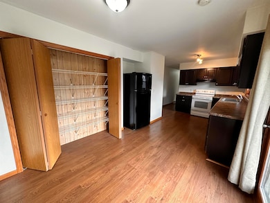 333 S Hickory St, Mauston, WI 53948 - photo 6