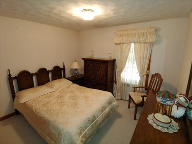 91 Thomas St, Fall River, MA 02723 - photo 3