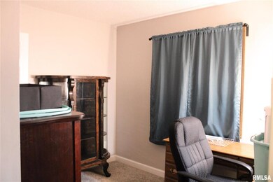 407 W 61st St, Davenport, IA 52806 - photo 5